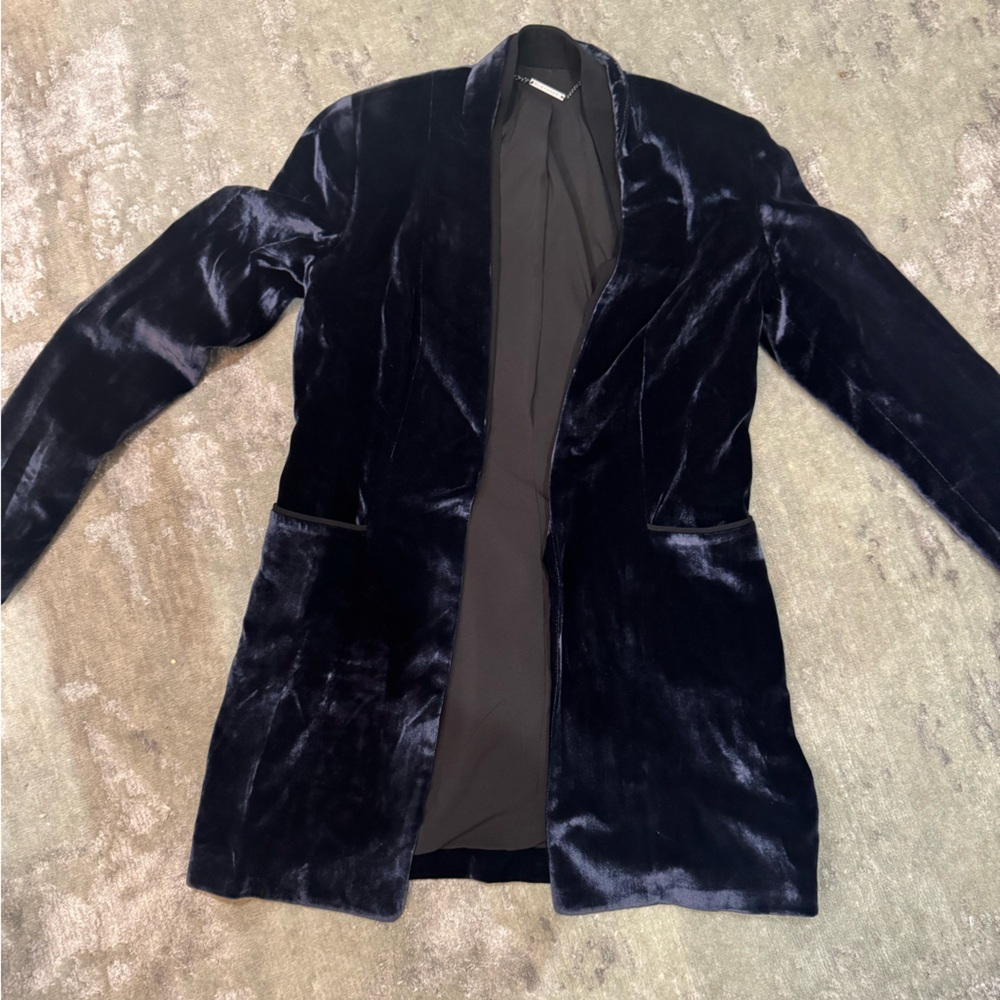 Elie Tahari mid night Blue velvet blazer